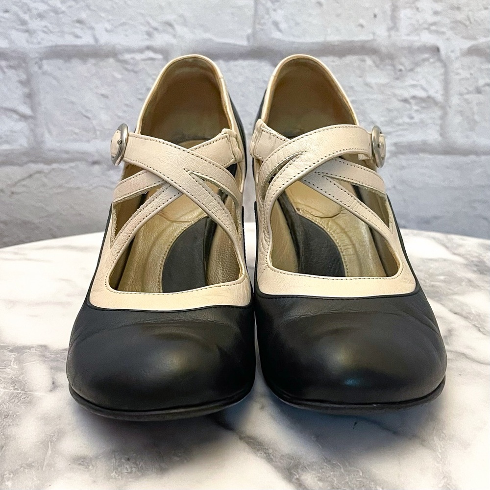 John Fluevog Pearl Hart Mary Jane Heel Criss Cross Black Beige Size 7 GUC - Picture 3 of 8